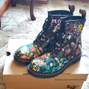 Dr. Martens Pascal Floral boot